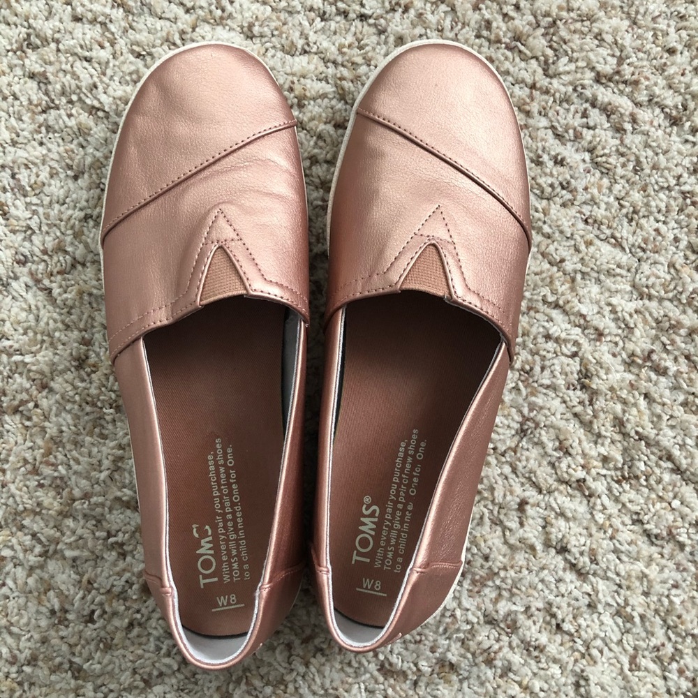 Women’s Toms